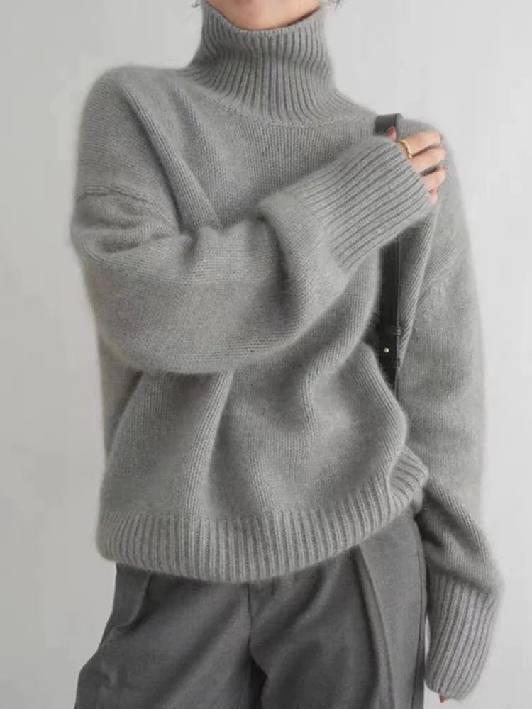 Solvina | Classic Turtleneck Sweater
