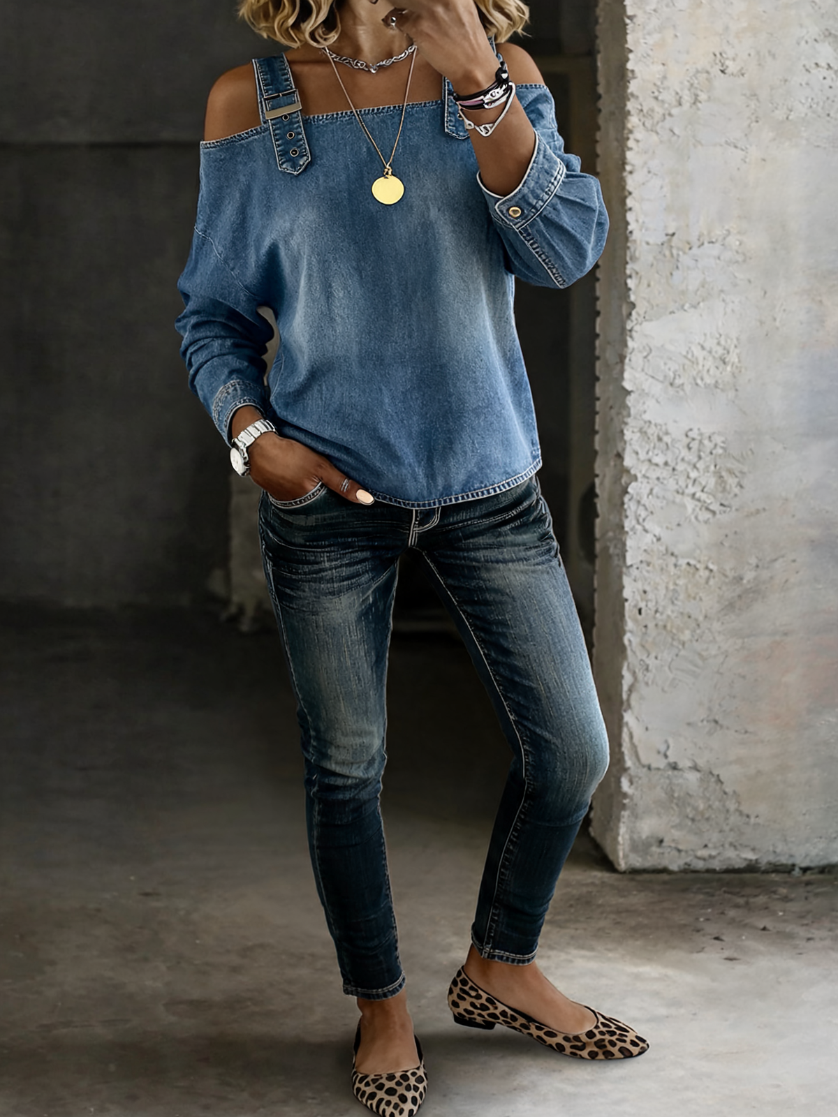 Velmira - Casual Buckle Strap Denim Top