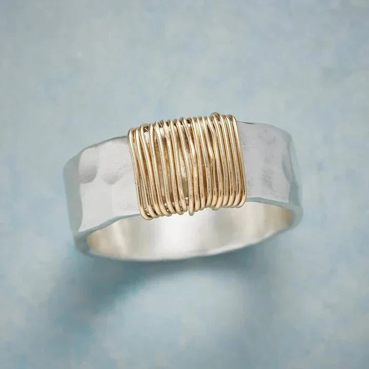 Auriel | Vintage Gold Thread Ring